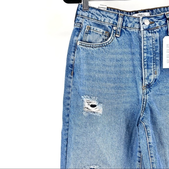 Forever 21 Women's Mid Rise Relaxed Fit Slim Leg Boyfriend Jeans - 26 - Picture 3 of 8